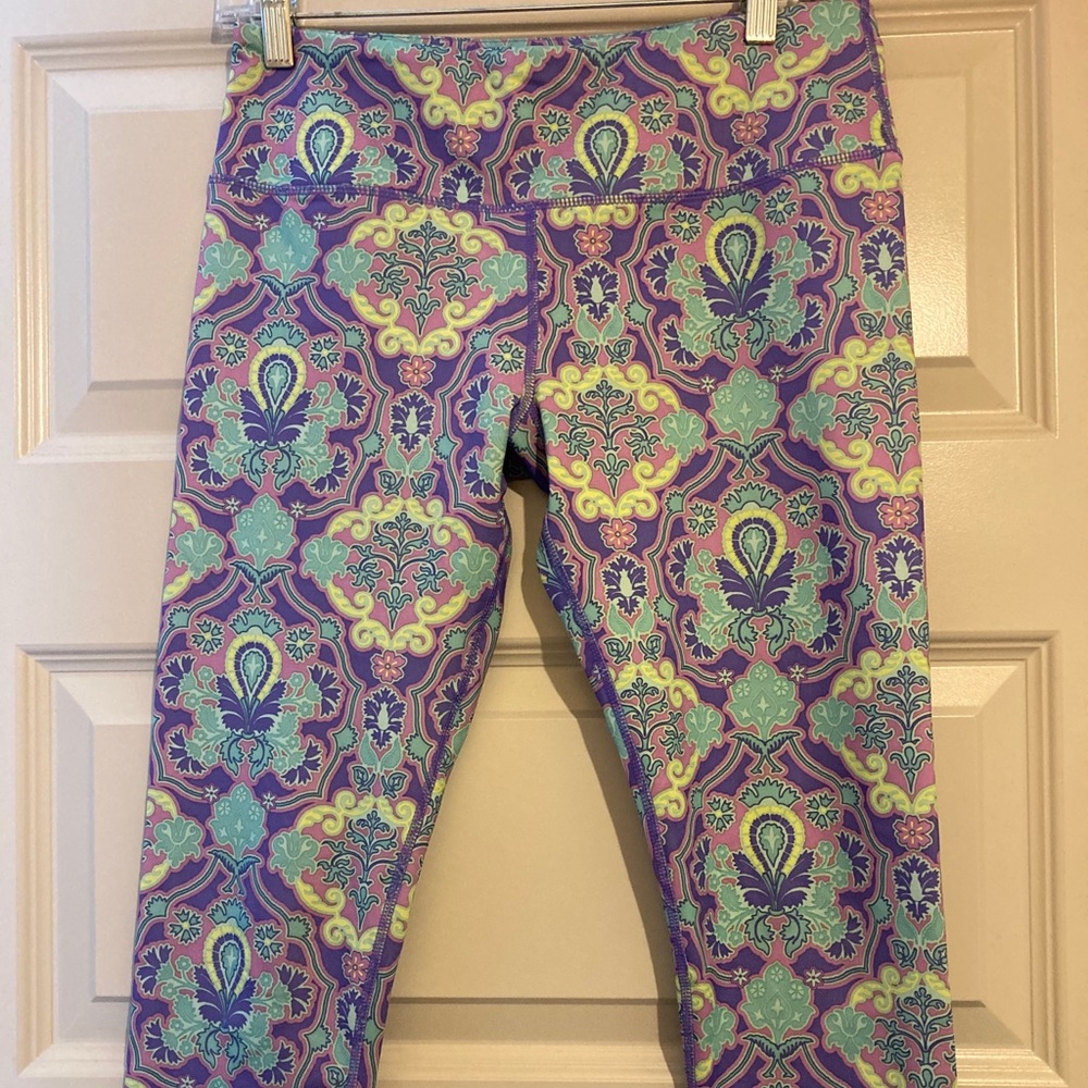 Glyder paisley crop leggings size M
